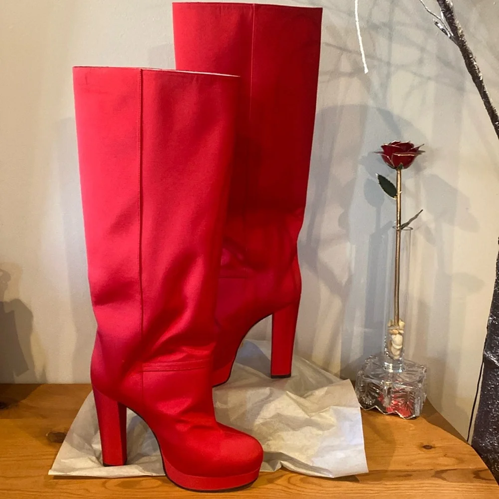 Gucci Red Fabric Platform Knee High Boots - Picture 2 of 7